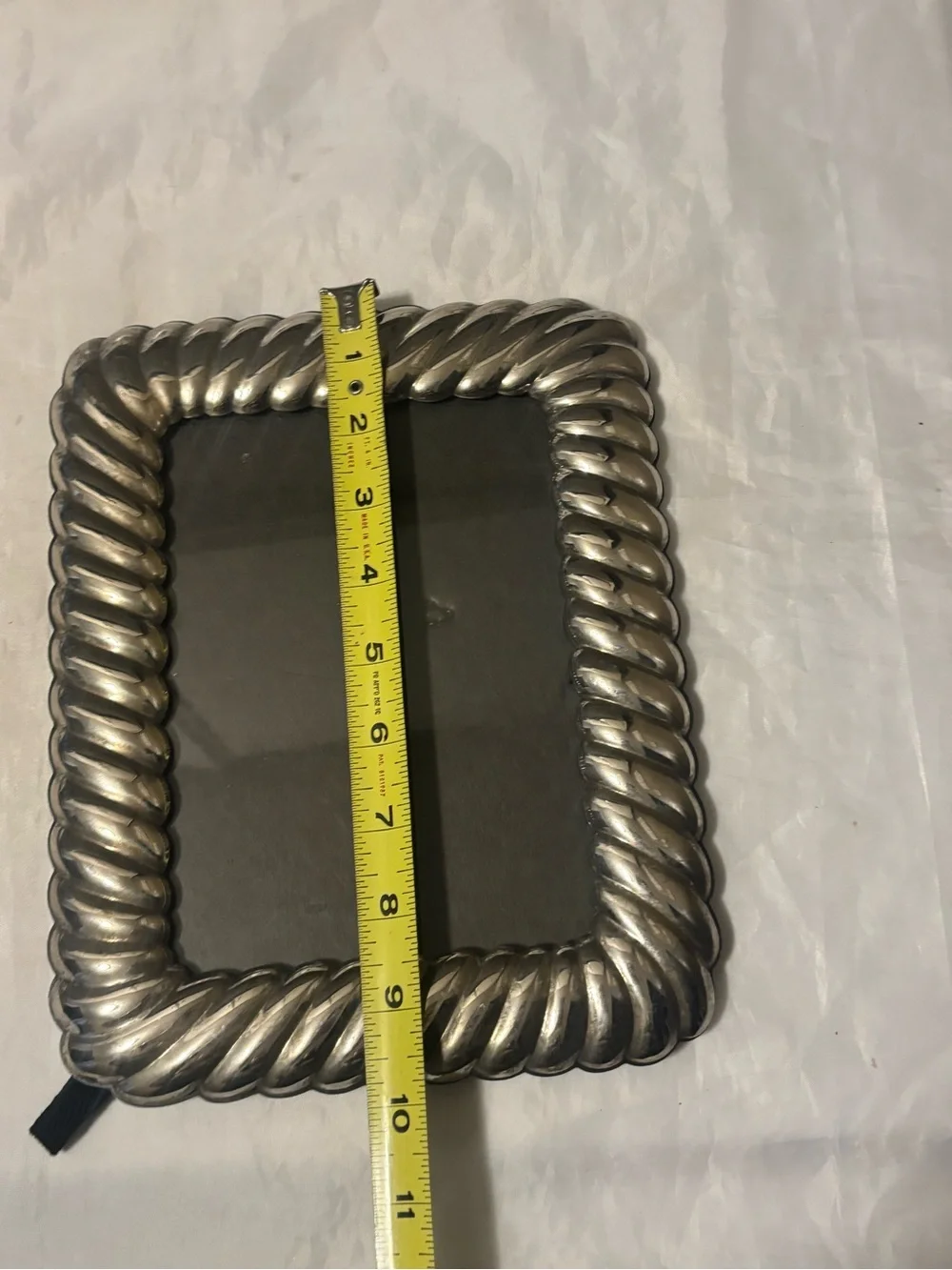 Silver Toned Wavy -Edge Photo Frame